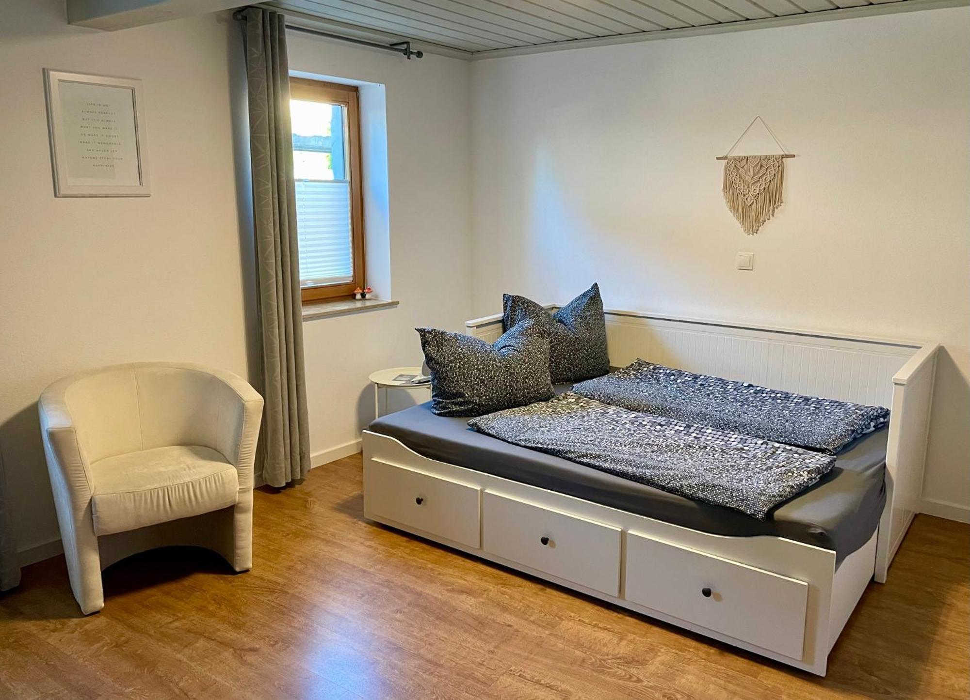 Moderne Ferienwohnung In Historischer Altstadt - Keine Monteurswohnung Hilpoltstein Exterior foto